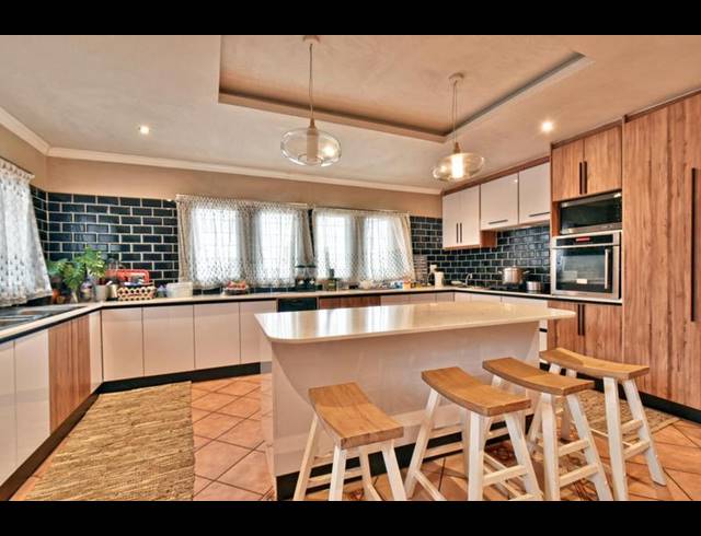 3 BEDROOM HOUSE FOR SALE IN WINCHESTER